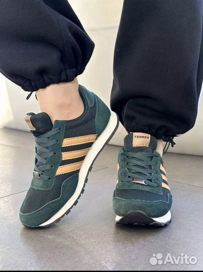 Кроссовки adidas