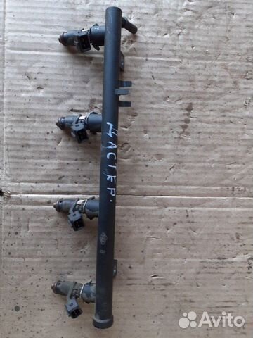 Форсунка топливная Рено Дастер 2.0 бензин