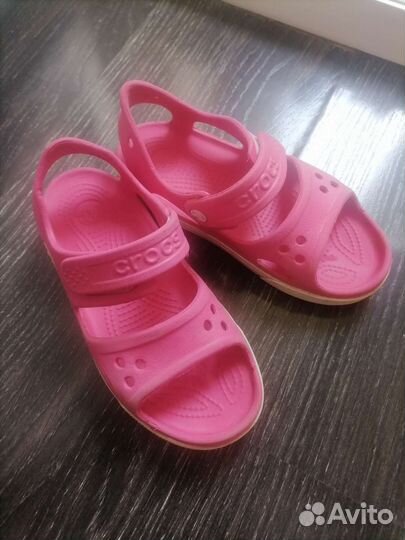 Сандалии crocs