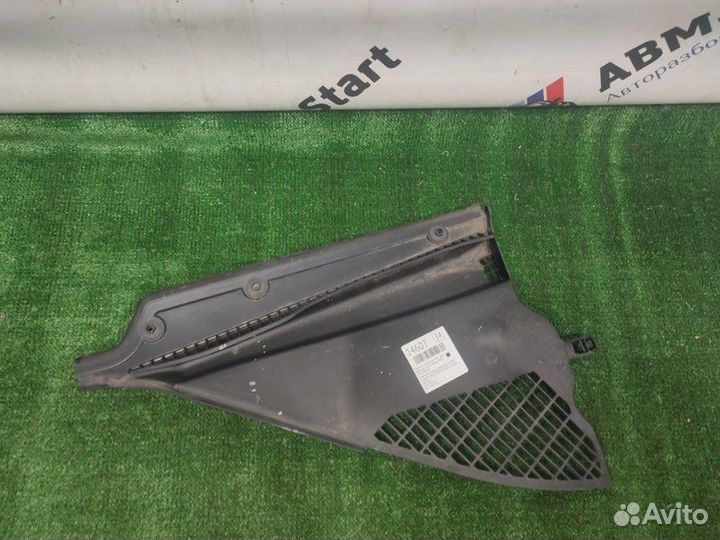 Решетка стеклоочестителя левая Bmw 116I F20