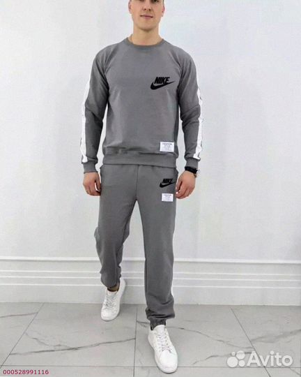 Спортивный костюм