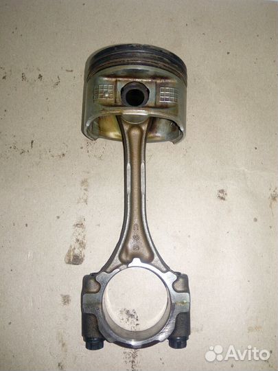 Шатун поршень Toyota 2SZ-FE