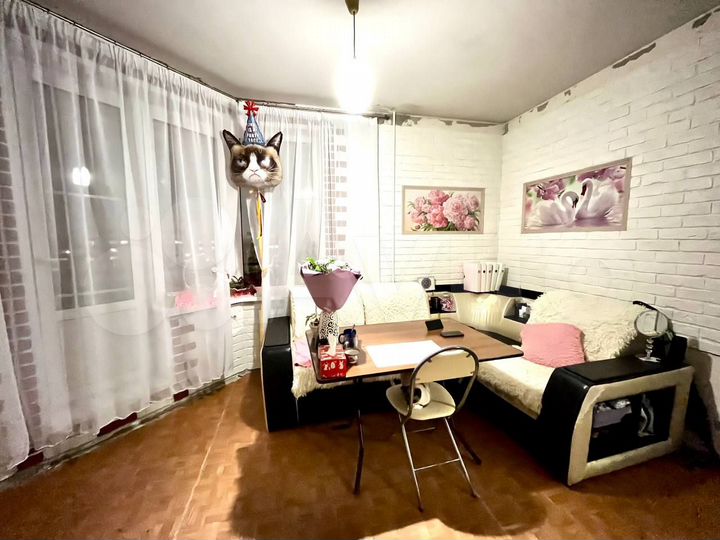 2-к. квартира, 63 м², 8/12 эт.