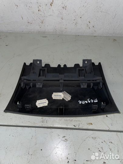 Накладка на торпедо Renault Megane седан K4M 2006