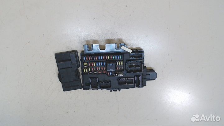 Блок предохранителей Ford Escape, 2008