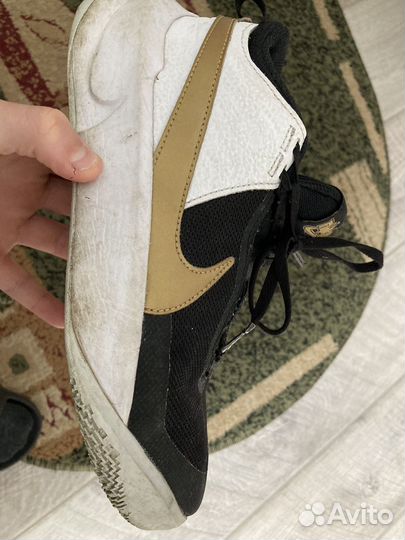 Кроссовки nike. Басскетбольные