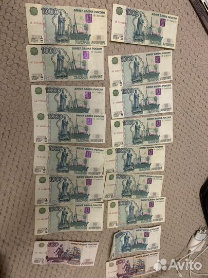 Купюры 1000 рублей и 500 рублей модификации 2004г