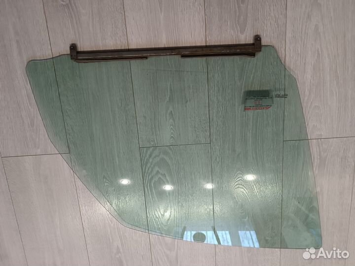 Стекло переднее правое Сузуки сх4