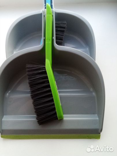 Совок со щеткой
