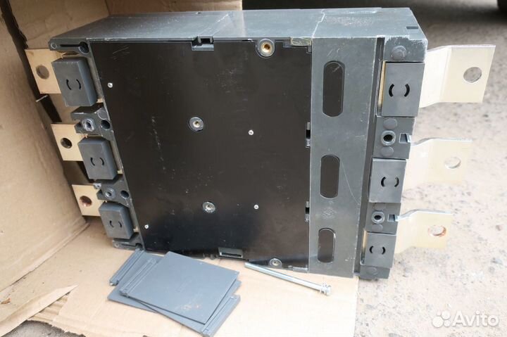 Силовой автоматический выключатель IEK BA88-40