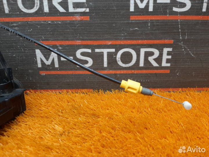 Замок двери передний правый Bmw 7-Series E66/65