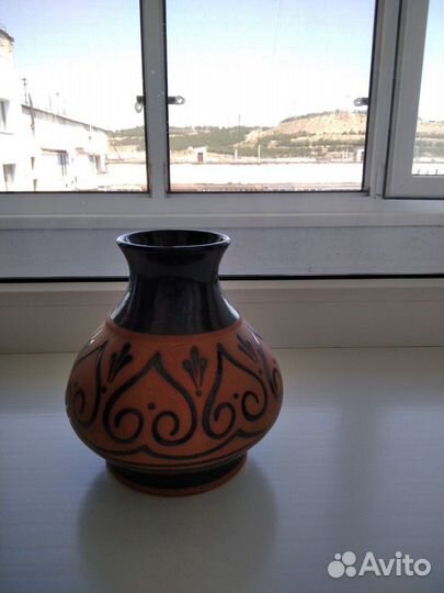 Керамическая ваза для цветов