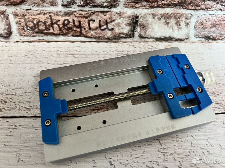 Держатель плат и микросхем