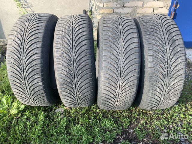 Goodyear Vector 4Seasons Gen-2 SUV 235/60 R18 107W