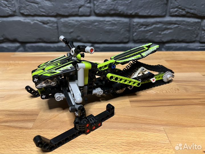 Lego Technic Snowmobile 42021