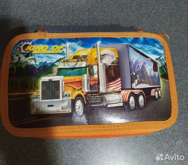 Большой вместительный пенал для школы