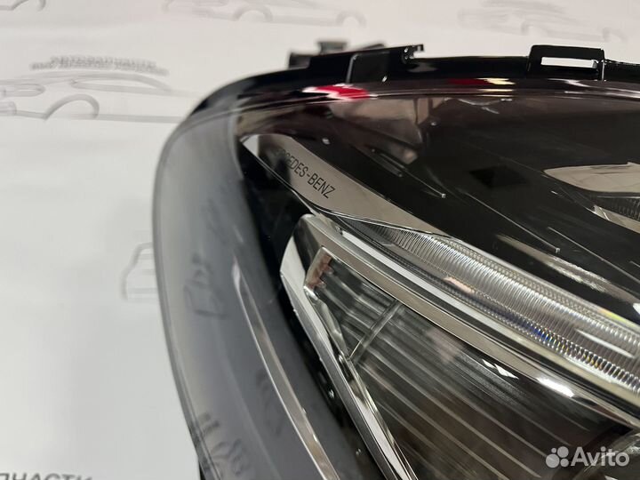 Правая передняя фара Mercedes W213 high performanc