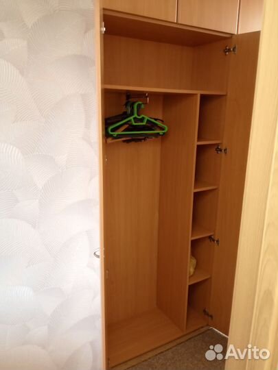 Стенка в прихожую бу