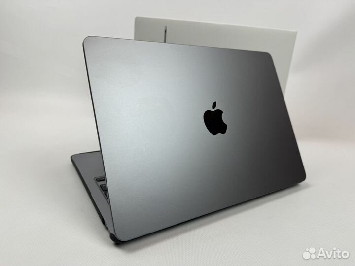 Идеальный Macbook Air 13 M2 256Gb комплект