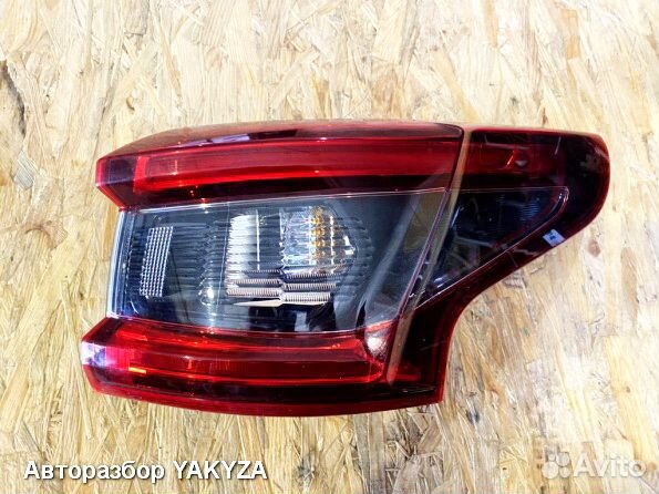 Nissan Qashqai J11 задний правый фонарь фара рест