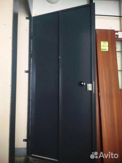 Дверь металлическая