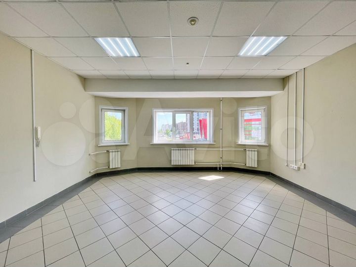 Свободного назначения, 70 м²