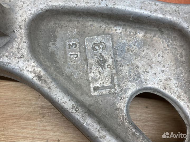 Рычаг передний L Lexus GS 250 450h 12-18г