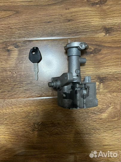 Замок зажигания на скутер Suzuki addres v50