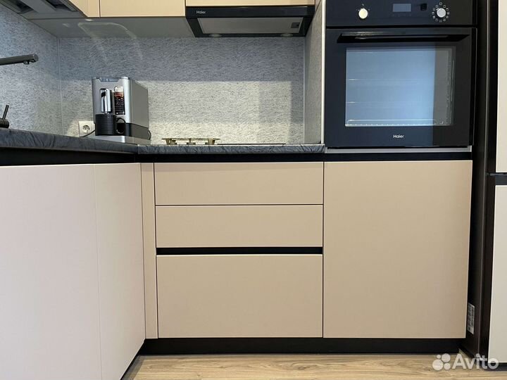 Кухонный гарнитур (любые размеры)