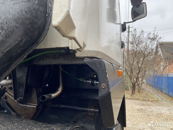 МАЗ 5440А9-1320-031 с полуприцепом, 2011