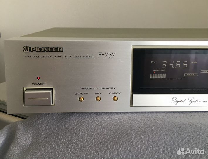 Pioneer F 737 tüner
