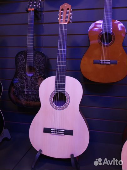Гитара Yamaha C40M новая