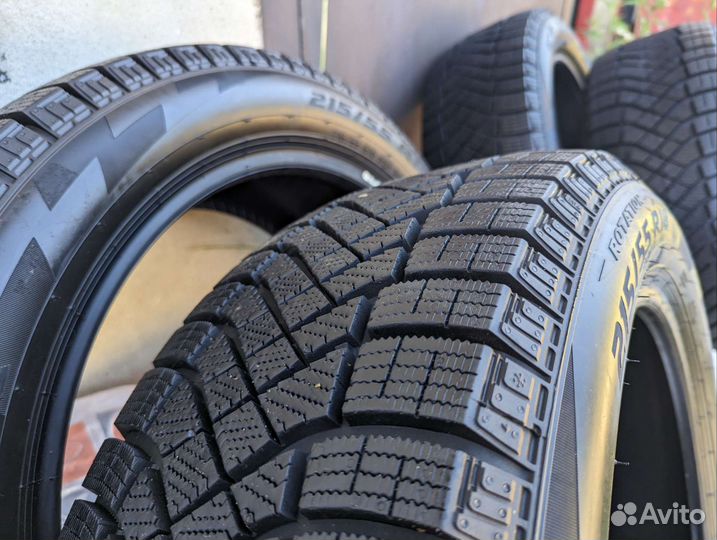 Pirelli Ice Zero FR 215/55 R18