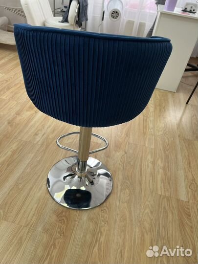 Барный стул для бровиста, визаж