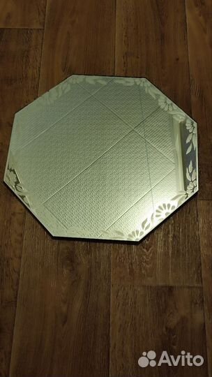 Зеркало с обрамлением 8-ми угольное