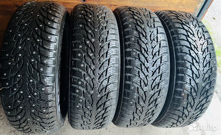 Nokian Tyres Hakkapeliitta 9 SUV 225/55 R19 109T