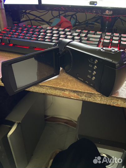 Видеокамера samsung HMX-H300