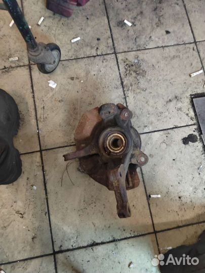 Кулак поворот. правый Kia Rio 4 Hyundai Solaris 2