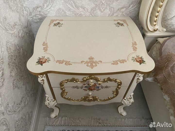 Спальный гарнитур