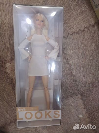 Кукла Barbie Looks 6 блондинка нрфб