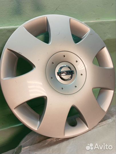 Ниссан примера.Колпак на колесо r 16