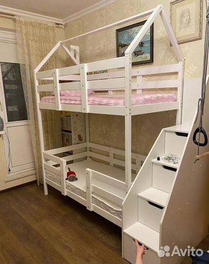 Детская двухъярусная кровать домик с комодом