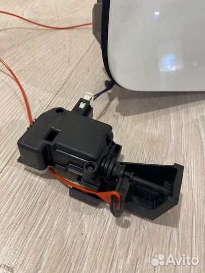 Лючок топливного бака Mercedes Benz E250 W212