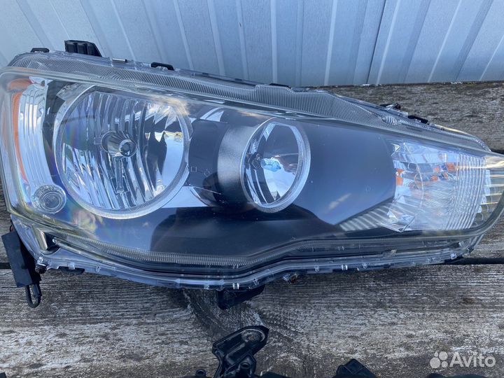 Фары на Lancer 10