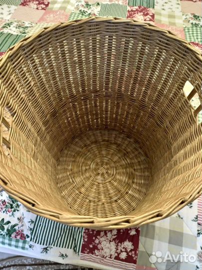Корзина плетеная с крышкой