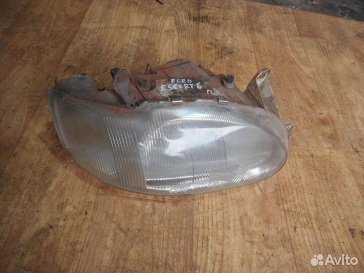 Фара правая Ford Escort/Orion 1995-2001