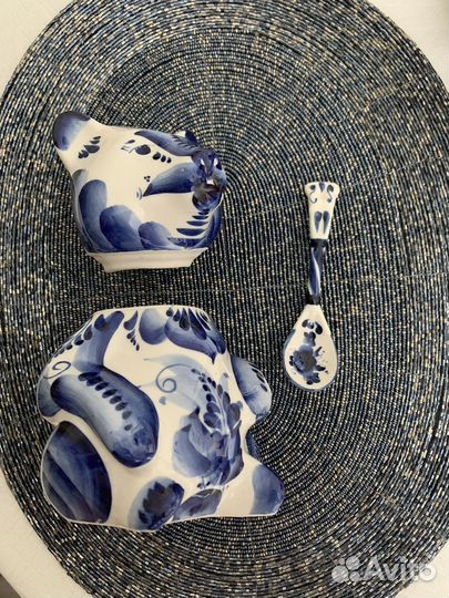 Фарфоровая посуда гжель