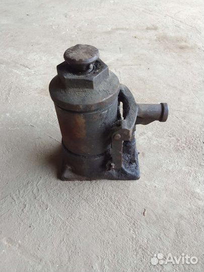 Домкрат гидравлический