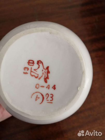 Заварочный чайник и молочница