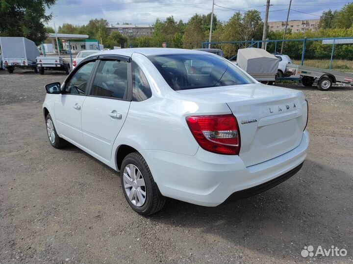 LADA Granta 1.6 МТ, 2023, 3 км